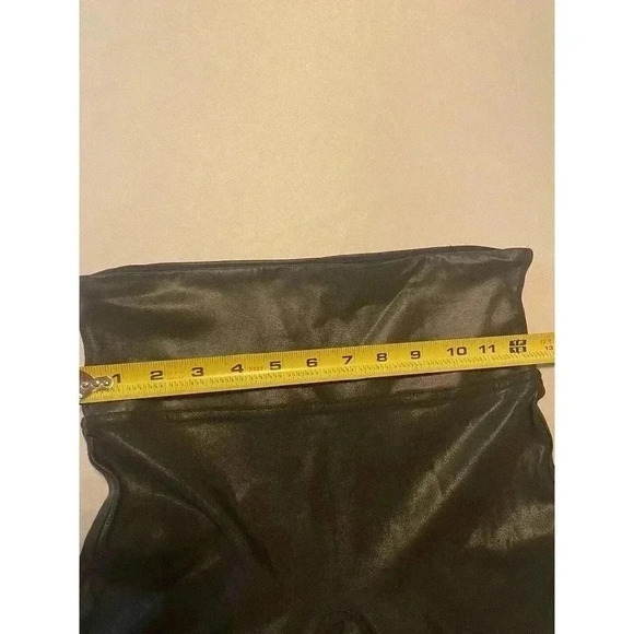 Spanx Leggings Women’s Medium M Black Faux Vegan Leather Shiny Compression - Picture 6 of 6